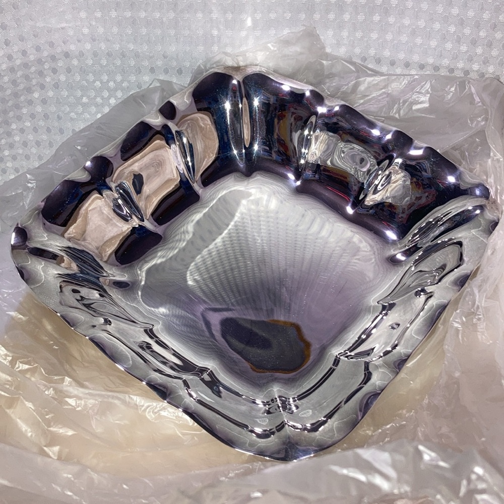 Reed & Barton 1611 Salem Silver Plated Square Fluted Dish EUC 8.5" weighs 1.0 lb